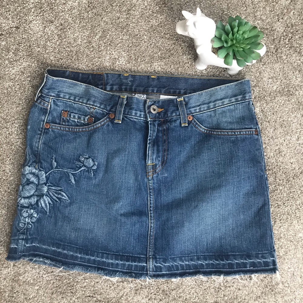 LUCKY floral jean denim mini frayed skirt 6